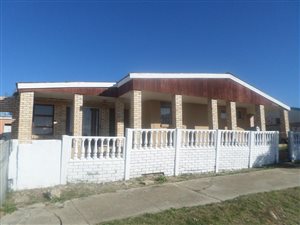 3 Bed House in Sanctor