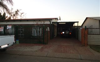 2 Bedroom House in Eersterust