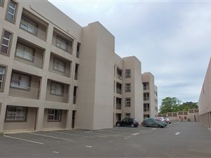 1 Bed Apartment in Athlone Park