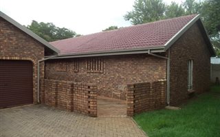 3 Bedroom House in Wierda Park