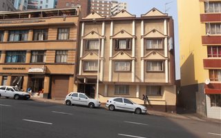 390 m² Commercial space in Point