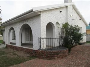 3 Bed House in Lorraine