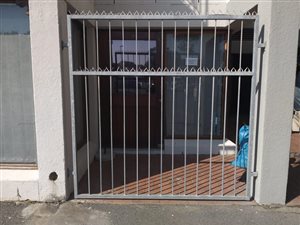 44 m² Commercial space in Strand Central