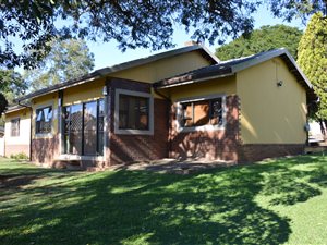 3 Bed House in Cleland