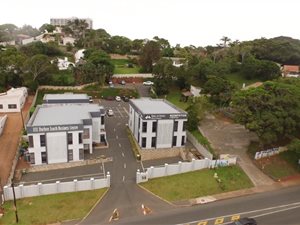 374 m² Office Space in Amanzimtoti