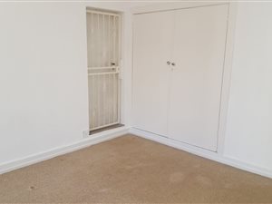 3 Bed House in Suidrand