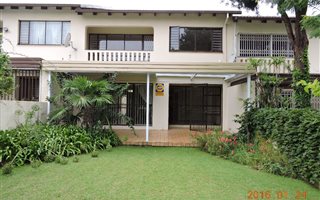3 Bedroom Townhouse in Waterkloof Heights