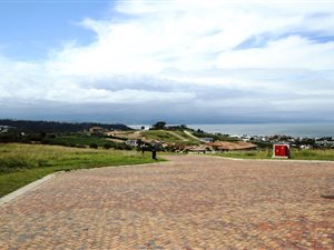 855 m² Land available in Whale Rock Heights