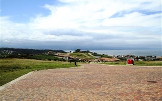 855 m² Land available in Whale Rock Heights