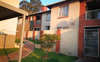2 Bedroom Townhouse in Florida Glen