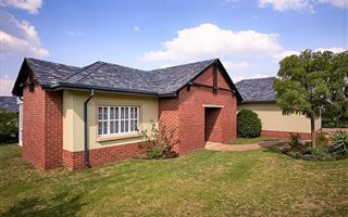3 Bedroom Cluster in Waterfall Hills Mature Lifestyle Estate