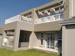 4 Bed Cluster in Blue Hills