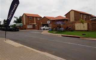 3 Bedroom Townhouse in Raslouw
