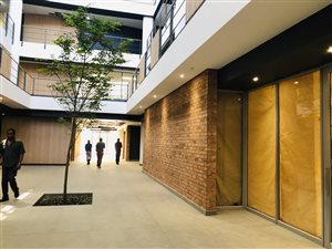 78 m² Commercial space in Somerset Park