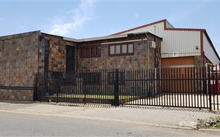 1812 m² Industrial space in Anderbolt