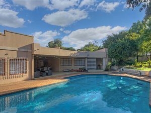 4 Bed House in Kelvin
