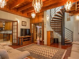 4 Bed House in Kelvin