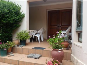 1 Bed Garden Cottage in Highlands North