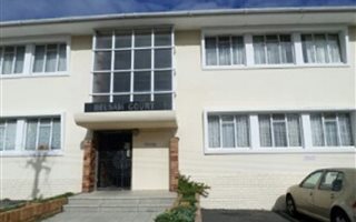 2 Bedroom Apartment in Parow Central