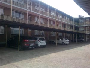 2 Bedroom Apartment in Ravensklip
