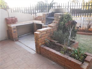 2 Bed Duplex in Rhodesfield