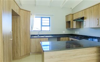 3 Bedroom Townhouse in Salisbury Park