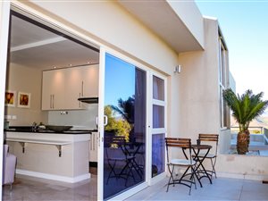 2 Bed Apartment in Erinvale Estate