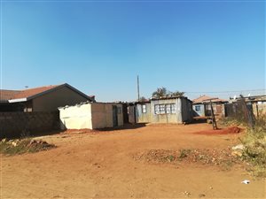 200 m² Land available in Moleleki