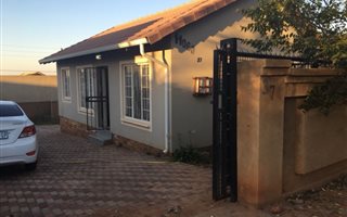3 Bedroom House in Cosmo City