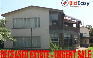 6 Bedroom House in Rensburg