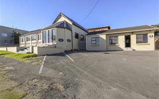 Office space in Quigney