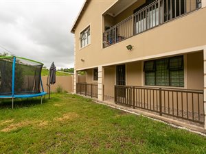 5 Bed House in Briardene