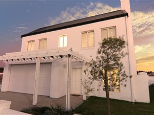 3 Bed House in Koelenbosch Country Estate