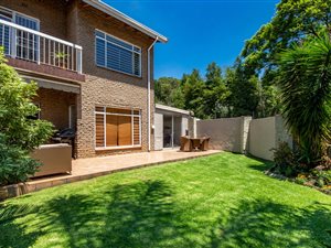 4 Bedroom Townhouse in Bedford Park