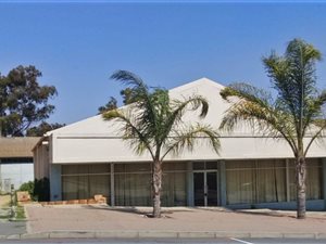 755 m² Office Space in Hopefield