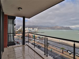 2 Bed Apartment in Strand Central