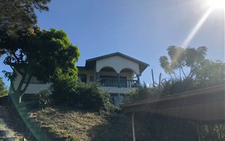 9 Bedroom House in Sea Cow Lake