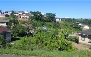 358 m² Land available in Lovu