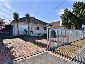 4 Bed House in Boston
