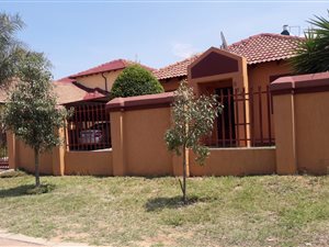 3 Bed House in Rosslyn