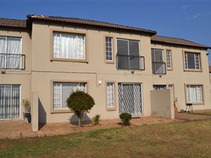 2 Bed Apartment in Wilgeheuwel