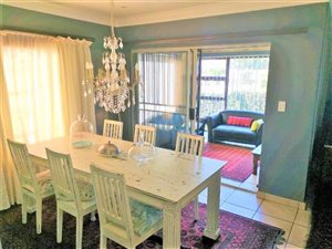 3 Bed Townhouse in Amberfield Manor
