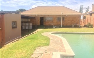3 Bedroom House in Linmeyer