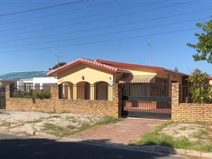 4 Bed House in Rylands