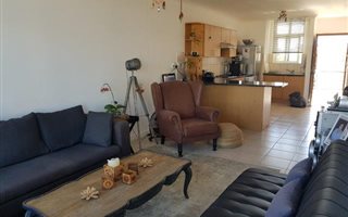 2 Bedroom Apartment in Bloubergrant