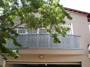 1 Bed Apartment in Waterkloof