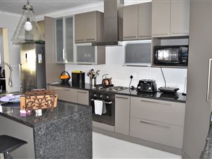 2 Bed House in Candlewoods Estate