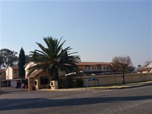 3 Bedroom Flat in Castleview