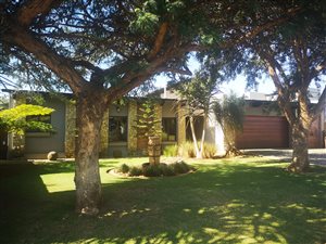4 Bed House in Raslouw Manor