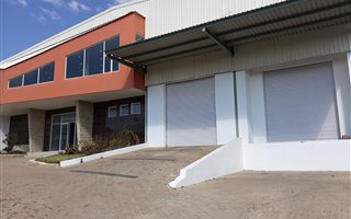 1750 m² Industrial space in Longmeadow